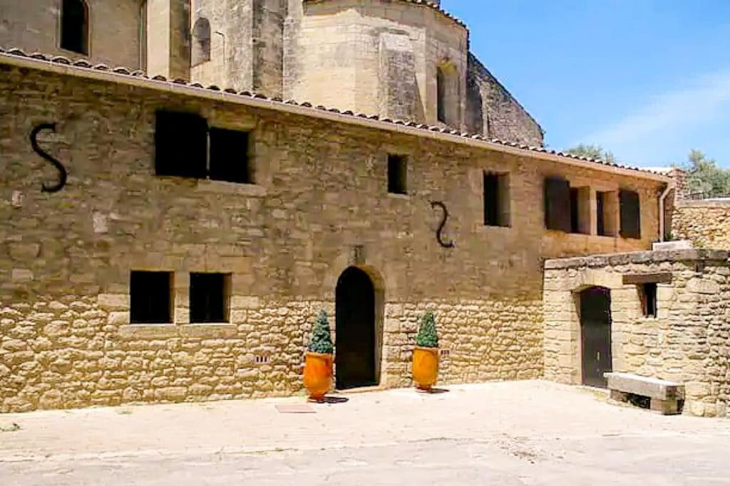 Gite En Provence Proche Avignon Sauveterre  Ngoại thất bức ảnh